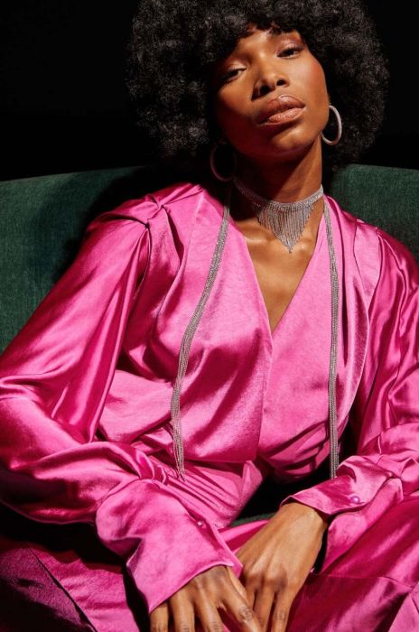 Комбінезон Answear Lab колір рожевий декольте трикутник (2805588) Комбінезон Answear Lab колір рожевий декольте трикутник (2805588)