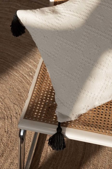 Декоративна подушка Answear Lab колір бежевий (2902847) Декоративна подушка Answear Lab колір бежевий (2902847)