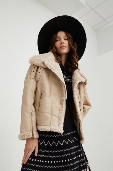 Куртка Answear Lab жіноча колір бежевий перехідна oversize (2780292) Куртка Answear Lab жіноча колір бежевий перехідна oversize (2780292)