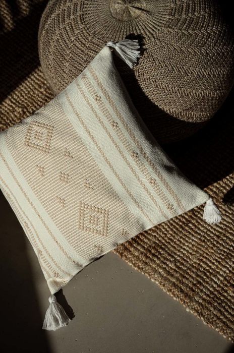 Декоративна подушка Answear Lab колір бежевий (2864300) Декоративна подушка Answear Lab колір бежевий (2864300)