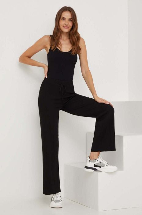 Штани Answear Lab жіночі колір чорний пряме висока посадка (3494240) Штани Answear Lab жіночі колір чорний пряме висока посадка (3494240)