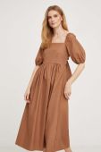 Сукня Answear Lab колір коричневий midi розкльошена (3391788)