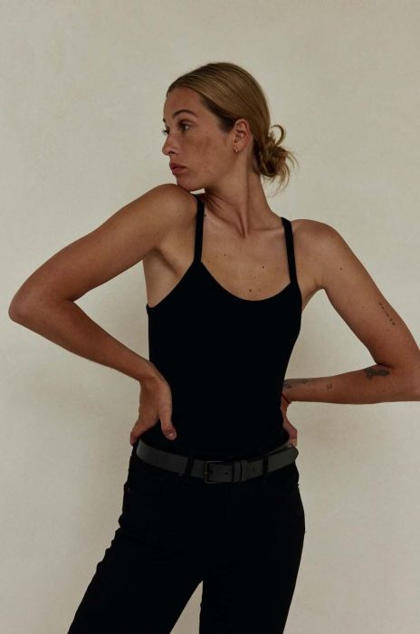 Топ MUUV Light Rib жіночий колір чорний Топ MUUV Light Rib жіночий колір чорний